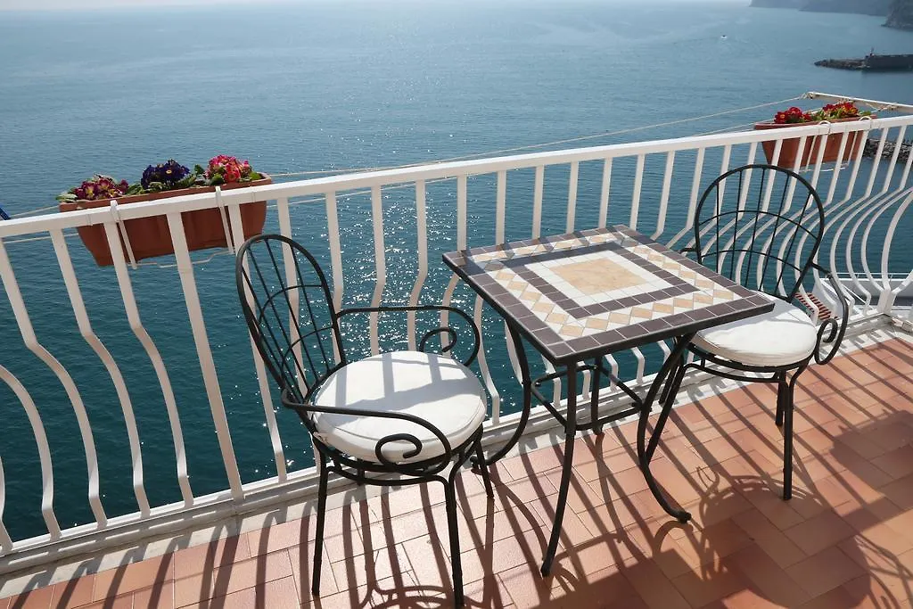 Bed and Breakfast Donna Giulia Амальфи 3*,